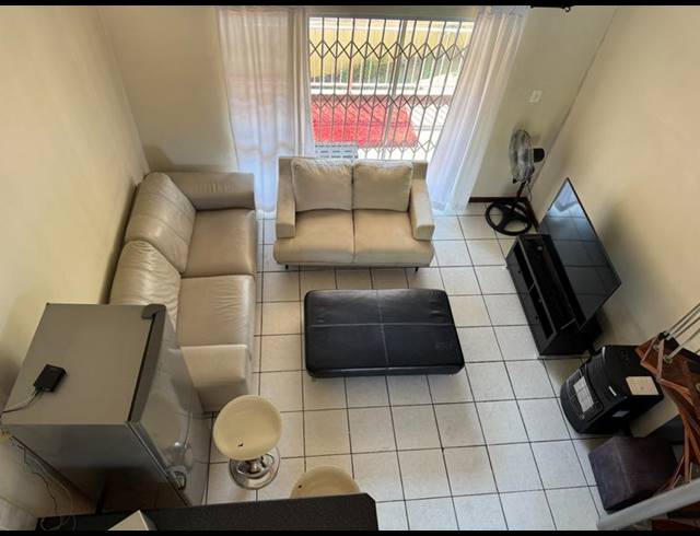 2 BEDROOM PROPERTY TO RENT IN SUNNINGHILL